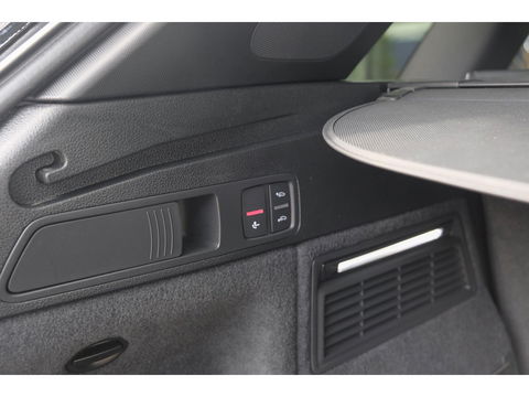 Audi SQ5 3.0 TFSI 354pk Quattro Panoramadak RS-stoelen Luchtvering Trekhaak Bang&Olufsen Massage Head-up 21" LMV