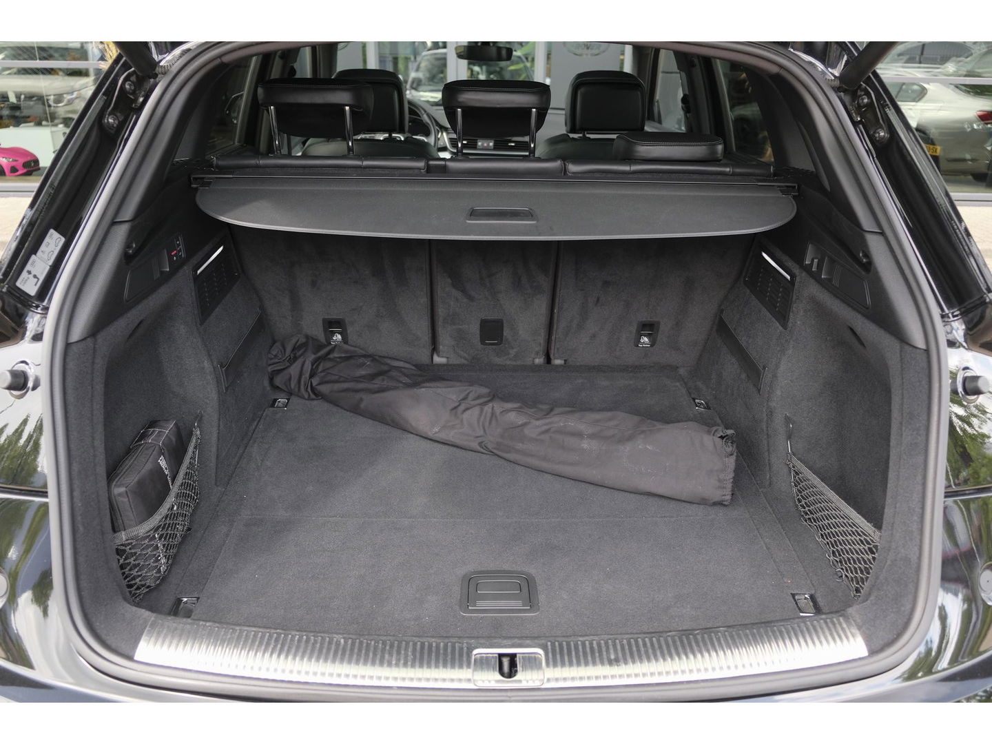 Audi SQ5 3.0 TFSI 354pk Quattro Panoramadak RS-stoelen Luchtvering Trekhaak Bang&Olufsen Massage Head-up 21" LMV