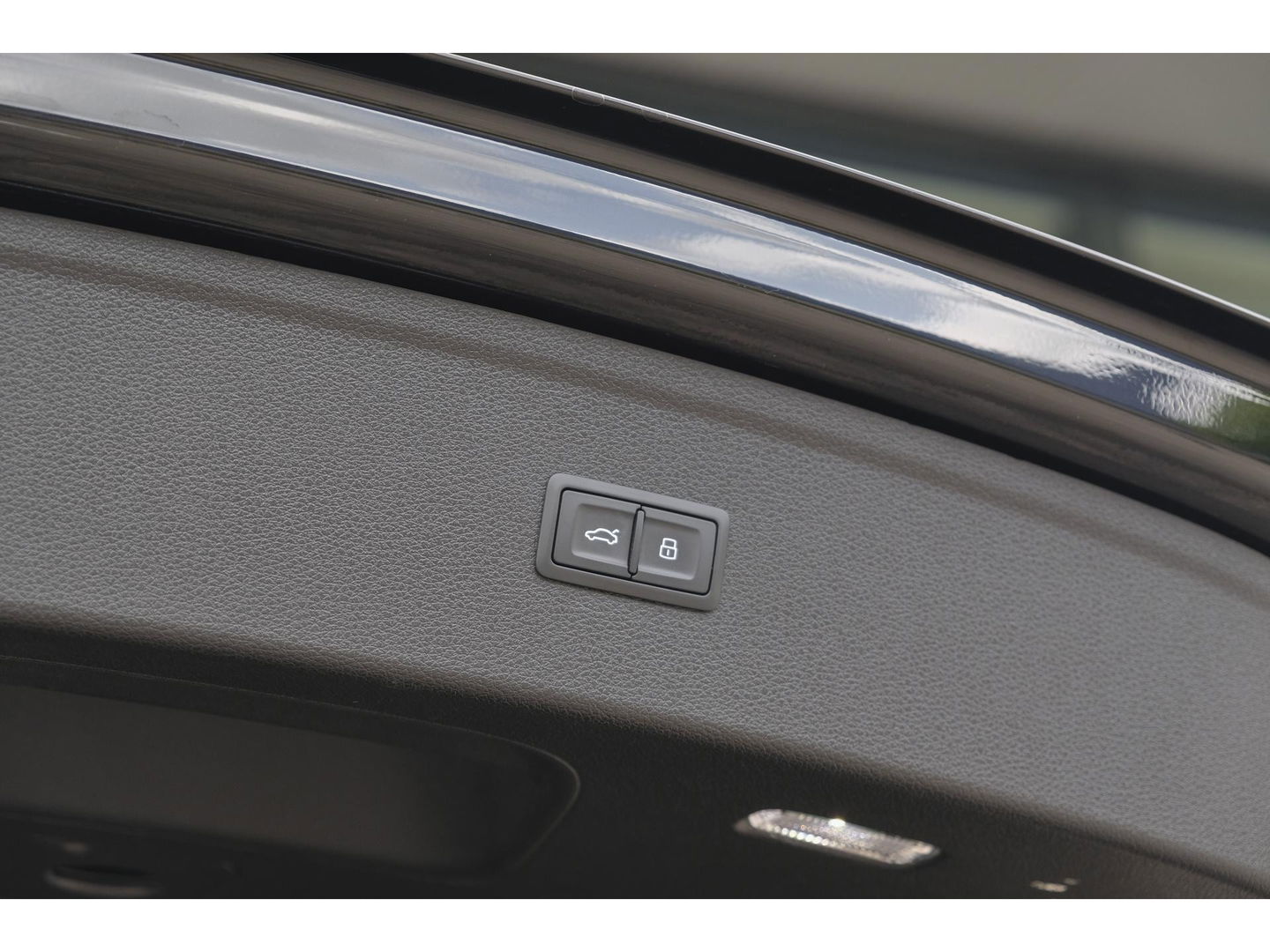 Audi SQ5 3.0 TFSI 354pk Quattro Panoramadak RS-stoelen Luchtvering Trekhaak Bang&Olufsen Massage Head-up 21" LMV