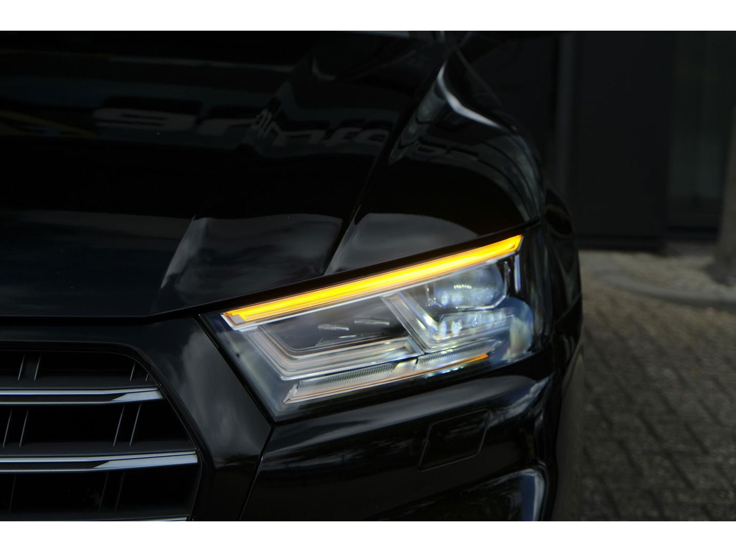 Audi SQ5 3.0 TFSI 354pk Quattro Panoramadak RS-stoelen Luchtvering Trekhaak Bang&Olufsen Massage Head-up 21" LMV