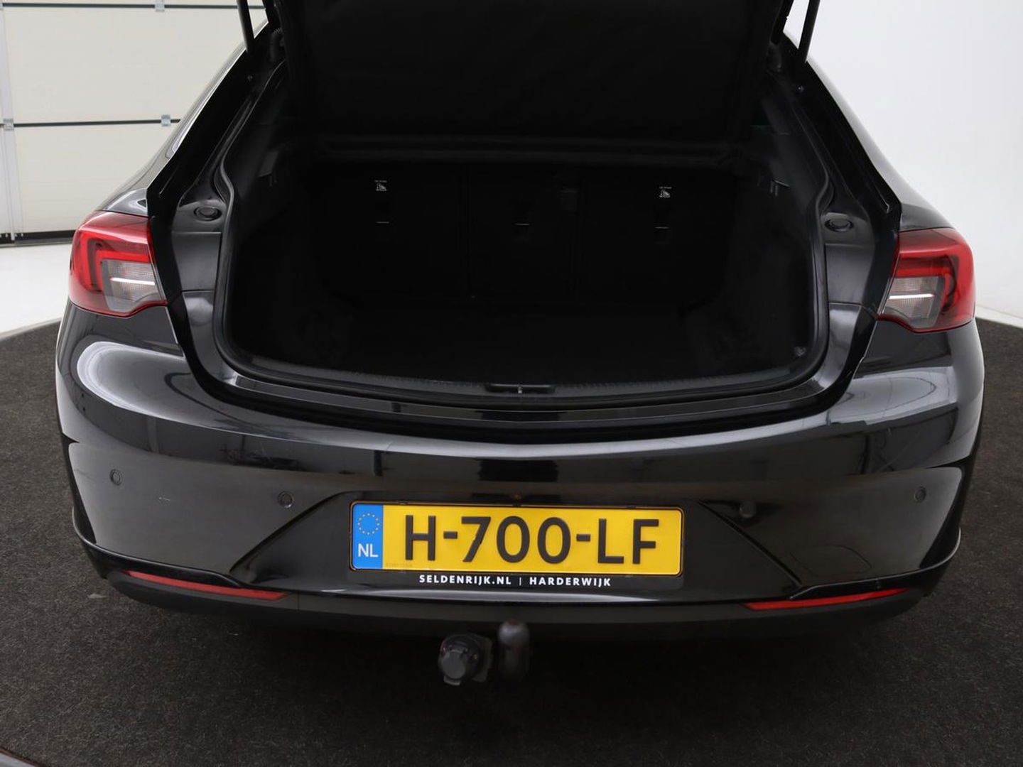 Opel Insignia Grand Sport 1.5 Turbo Executive | OPC Line | Leder | Stoel & stuurverwarming | Trekhaak | Camera | Keyless | Carplay | BOSE Sound | Navigatie