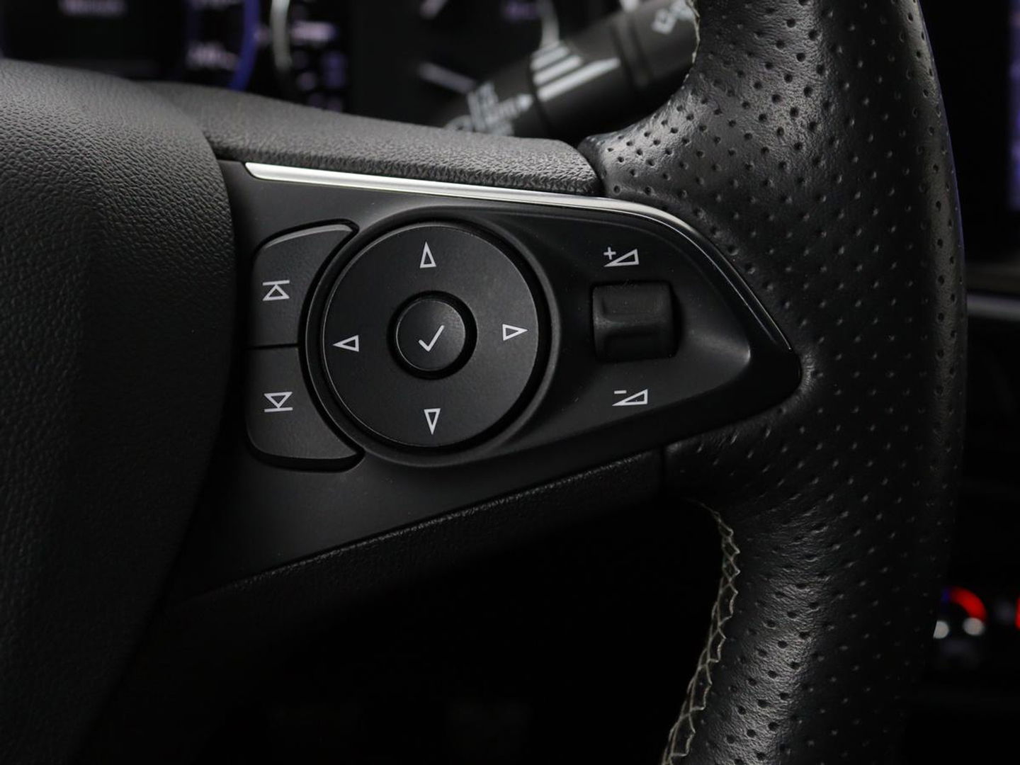 Opel Insignia Grand Sport 1.5 Turbo Executive | OPC Line | Leder | Stoel & stuurverwarming | Trekhaak | Camera | Keyless | Carplay | BOSE Sound | Navigatie