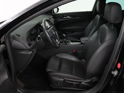 Opel Insignia Grand Sport 1.5 Turbo Executive | OPC Line | Leder | Stoel & stuurverwarming | Trekhaak | Camera | Keyless | Carplay | BOSE Sound | Navigatie