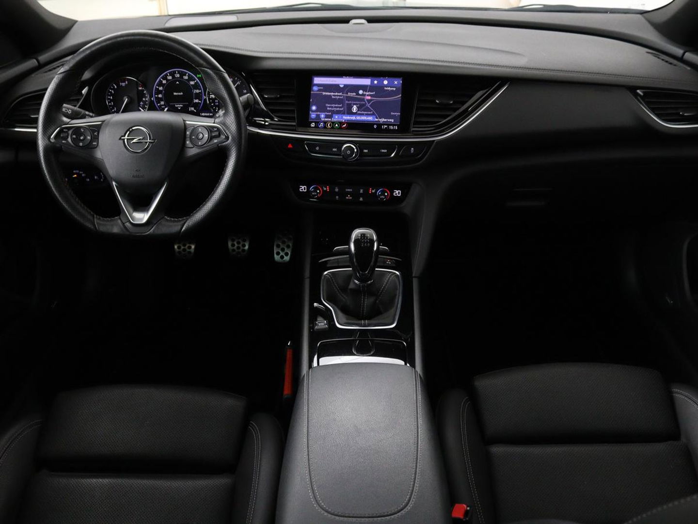 Opel Insignia Grand Sport 1.5 Turbo Executive | OPC Line | Leder | Stoel & stuurverwarming | Trekhaak | Camera | Keyless | Carplay | BOSE Sound | Navigatie