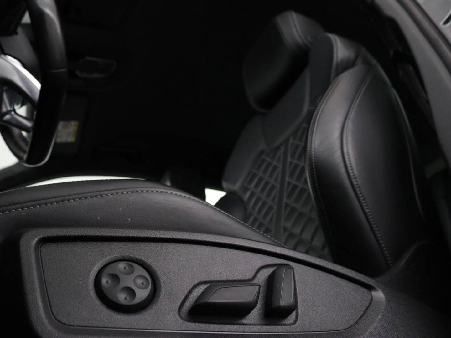 Audi Q5 2.0 TFSI quattro S Line | Bang & Olufsen | Leder | Luchtvering | 360 camera | Adaptive cruise | Carplay | Keyless | Virtual Cockpit | Navigatie | Full LED
