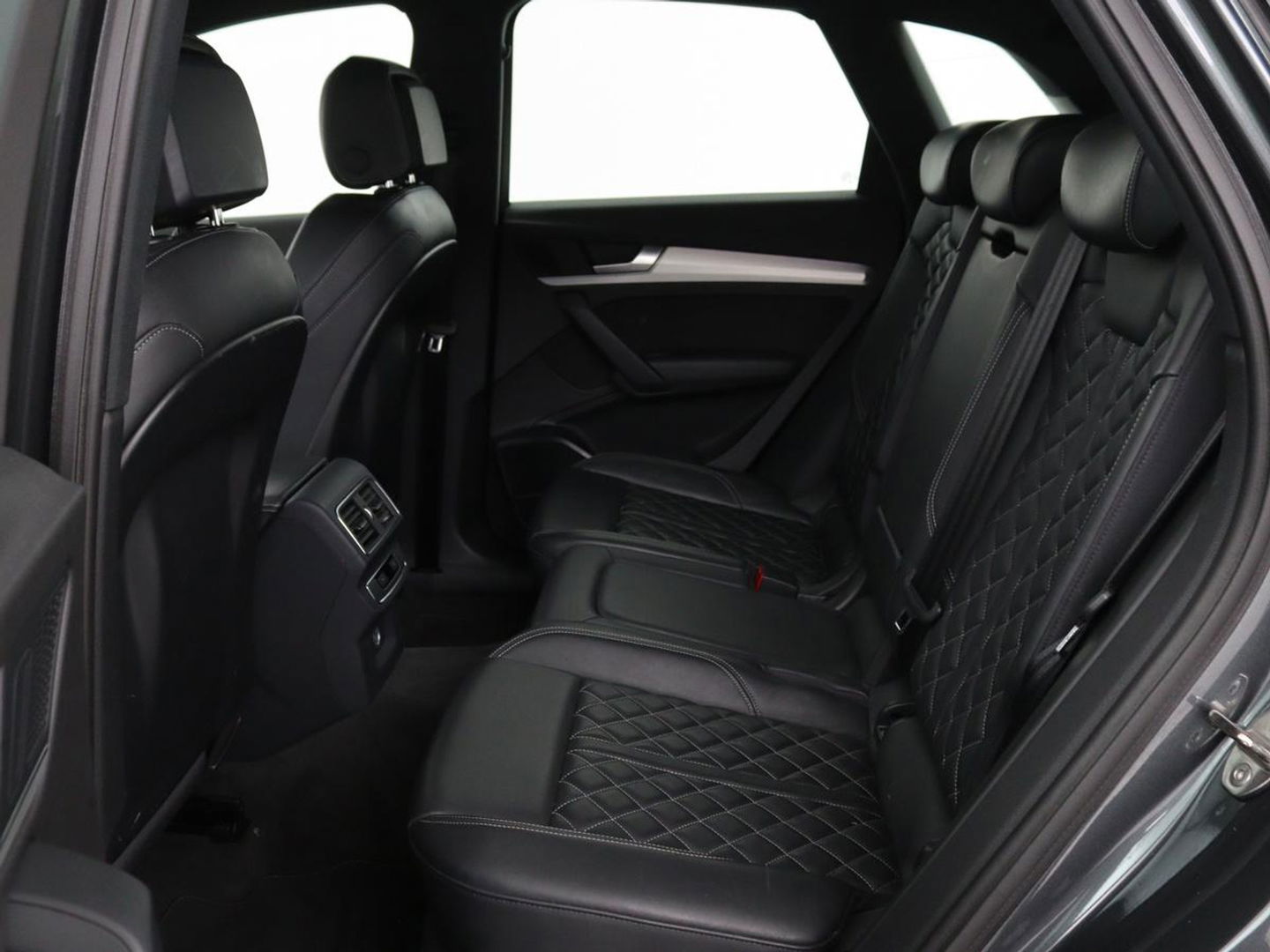 Audi Q5 2.0 TFSI quattro S Line | Bang & Olufsen | Leder | Luchtvering | 360 camera | Adaptive cruise | Carplay | Keyless | Virtual Cockpit | Navigatie | Full LED