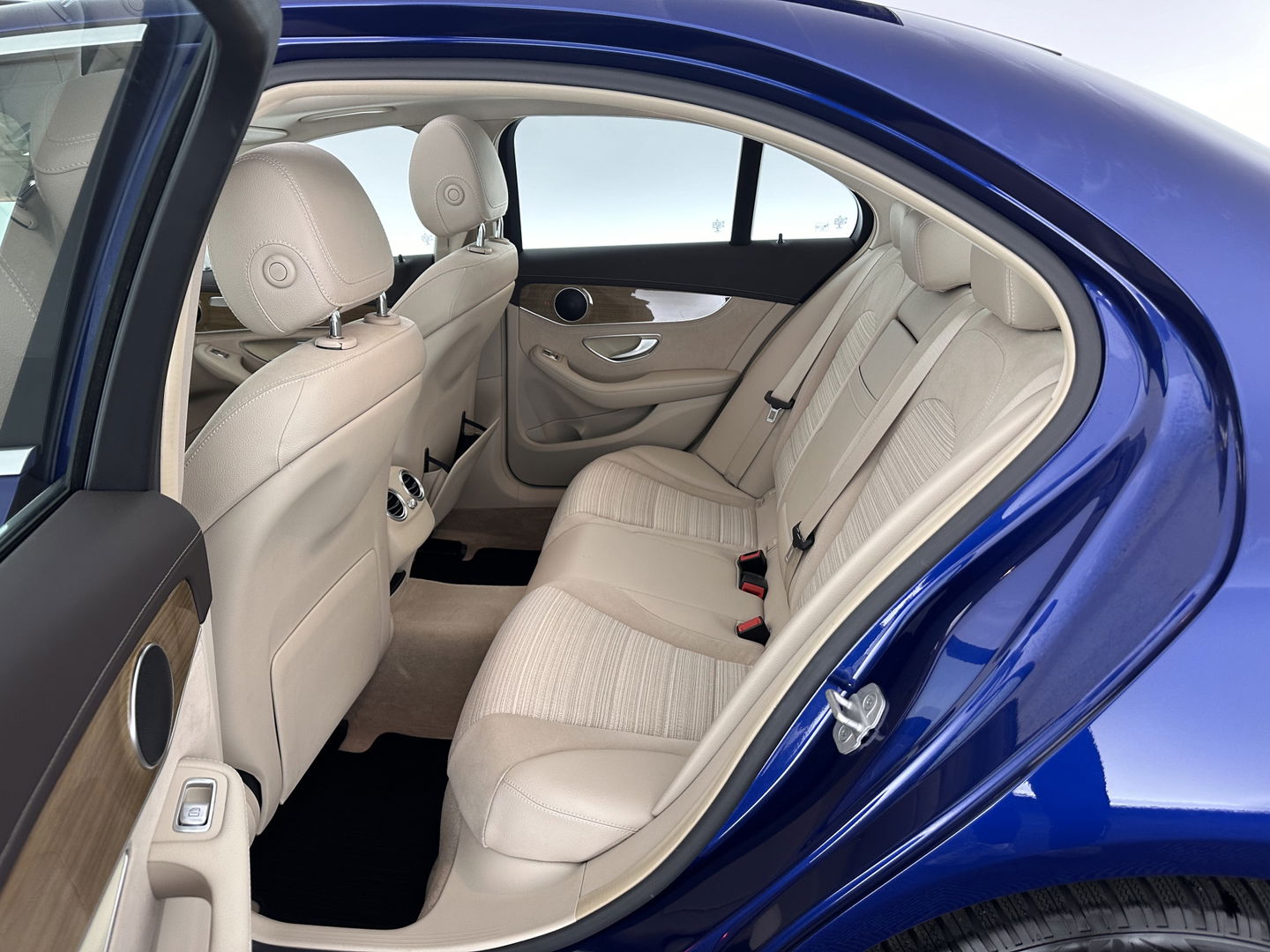 Mercedes-Benz C-Klasse 180 Ambition Aut. *PANO | FULL-LED | 1/2-LEATHER | SPORT-SEATS | NAVI-FULLMAP | HEATED-SEATS | ECC | PDC | CRUISE | 17''ALU*
