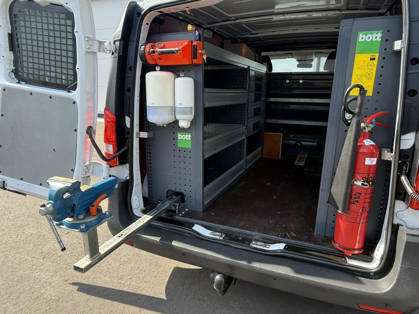 Mercedes-Benz Vito 114 CDI serviceauto automaat Bott inrichting