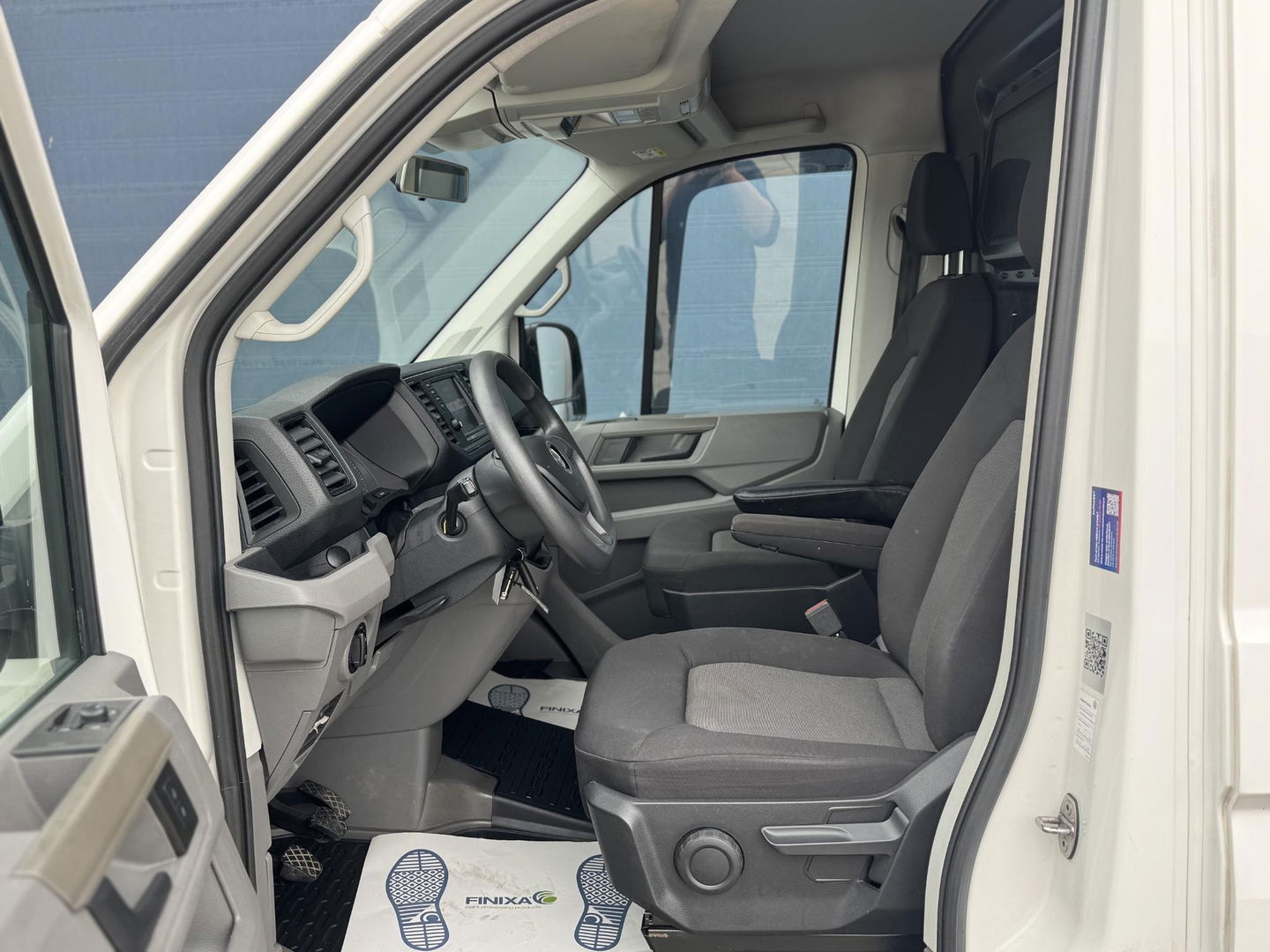 Volkswagen Crafter 35 2.0 TDI L3H3 Comfortline AIRCO / CRUISE CONTROLE / SIDE BARS / TREKHAAK
