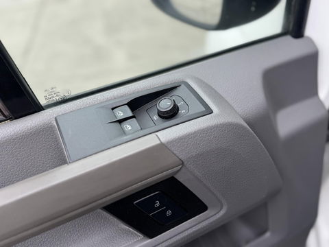 Volkswagen Crafter 35 2.0 TDI L3H3 Comfortline AIRCO / CRUISE CONTROLE / SIDE BARS / TREKHAAK