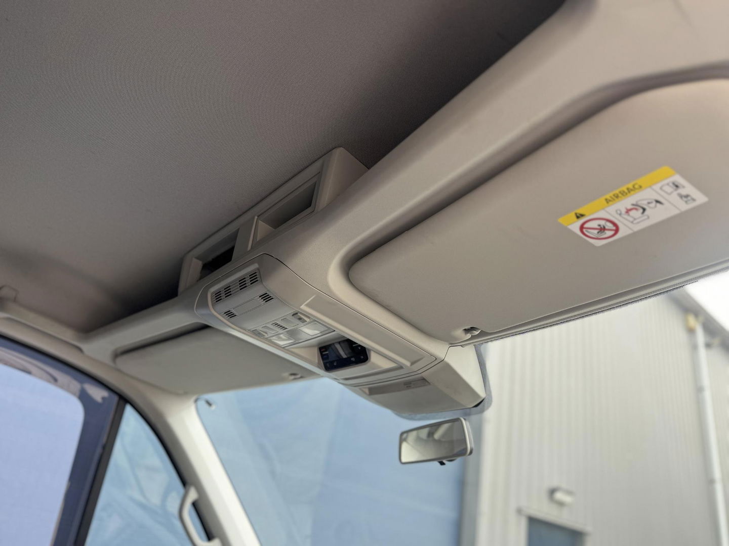 Volkswagen Crafter 35 2.0 TDI L3H3 Comfortline AIRCO / CRUISE CONTROLE / SIDE BARS / TREKHAAK