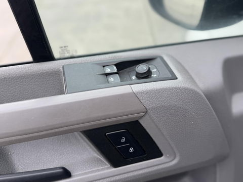 Volkswagen Crafter 35 2.0 TDI L3H3 EL Trendline AIRCO / CRUISE CONTROLE / TREKHAAK / 3 ZITS