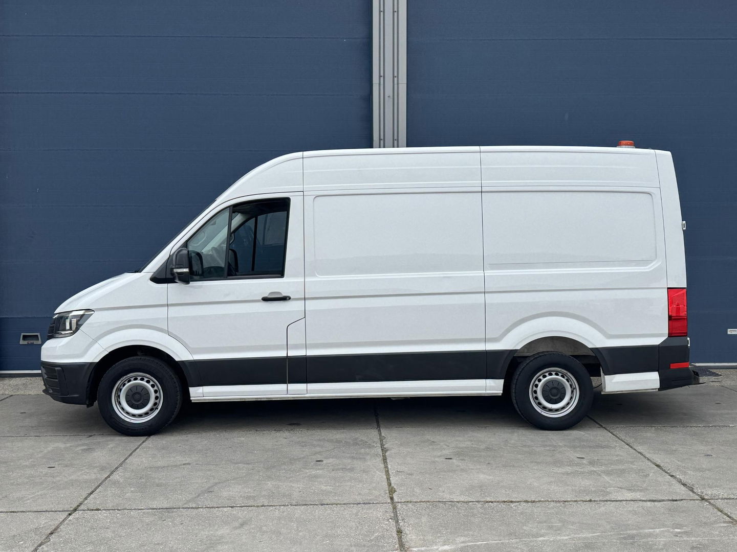 Volkswagen Crafter 35 2.0 TDI L3H3 EL Trendline AIRCO / CRUISE CONTROLE / TREKHAAK / 3 ZITS