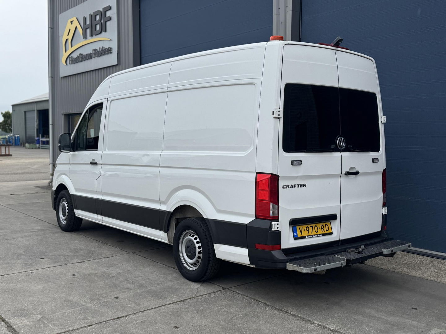 Volkswagen Crafter 35 2.0 TDI L3H3 EL Trendline AIRCO / CRUISE CONTROLE / TREKHAAK / 3 ZITS