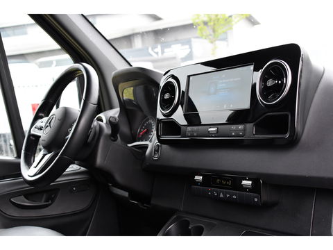 Mercedes-Benz Sprinter 319 3.0 CDI L2H1 AMG Edition Adaptieve Cruise, 360 Camera, LED, Leder, 10,5" Mbux, NAVI, Carplay, Stoelverwarming, BOM VOL!