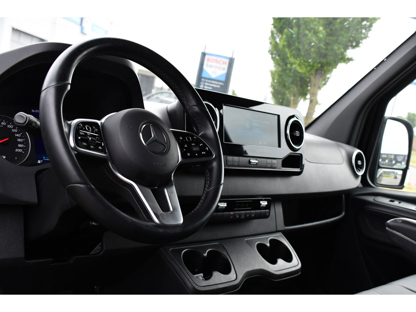 Mercedes-Benz Sprinter 319 3.0 CDI L2H1 AMG Edition Adaptieve Cruise, 360 Camera, LED, Leder, 10,5" Mbux, NAVI, Carplay, Stoelverwarming, BOM VOL!