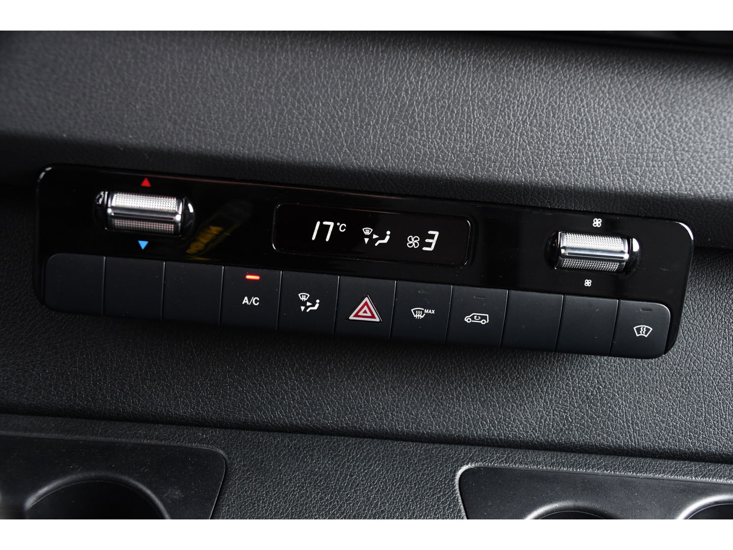 Mercedes-Benz Sprinter 319 3.0 CDI L2H1 AMG Edition Adaptieve Cruise, 360 Camera, LED, Leder, 10,5" Mbux, NAVI, Carplay, Stoelverwarming, BOM VOL!