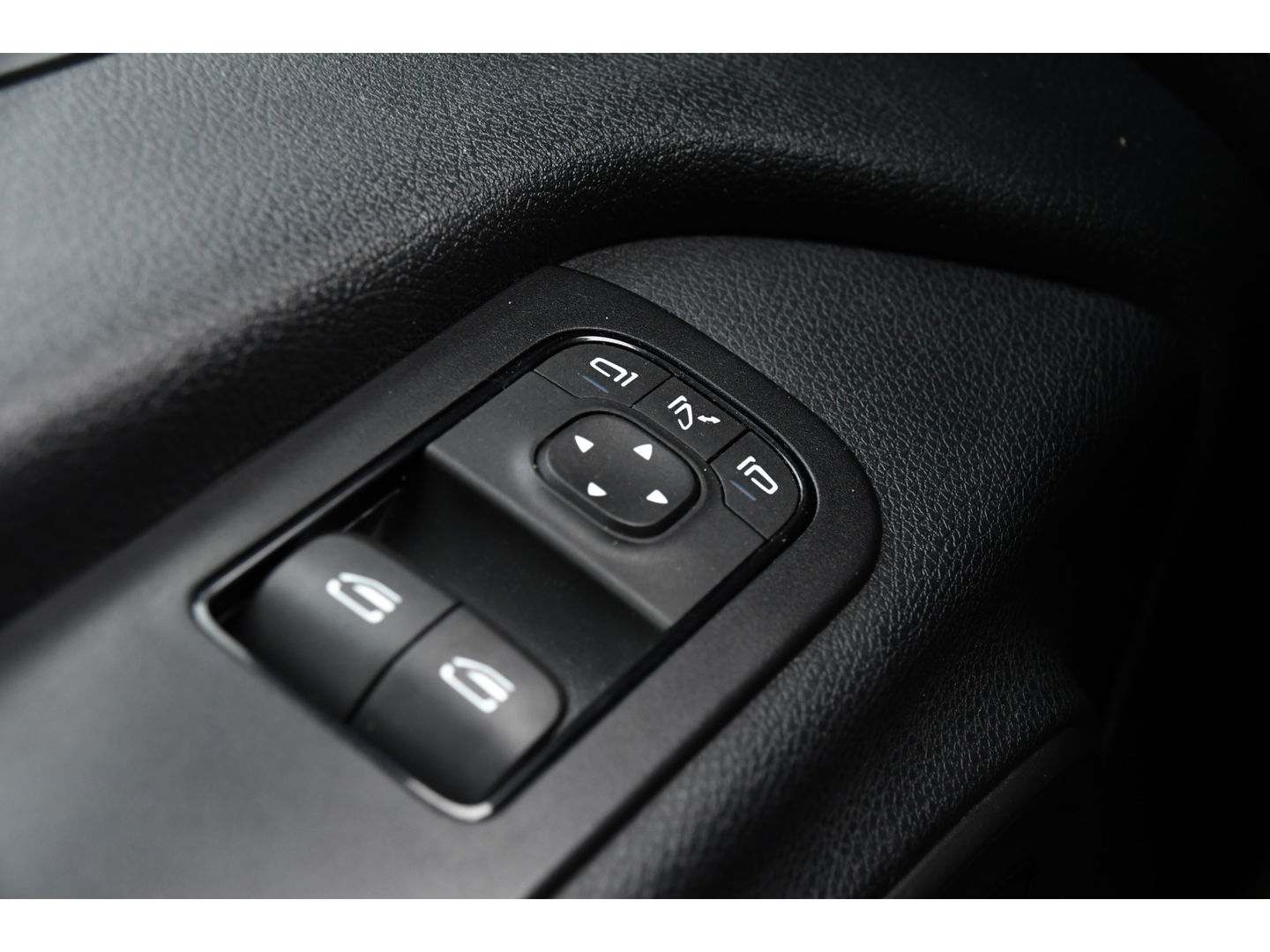 Mercedes-Benz Sprinter 319 3.0 CDI L2H1 AMG Edition Adaptieve Cruise, 360 Camera, LED, Leder, 10,5" Mbux, NAVI, Carplay, Stoelverwarming, BOM VOL!