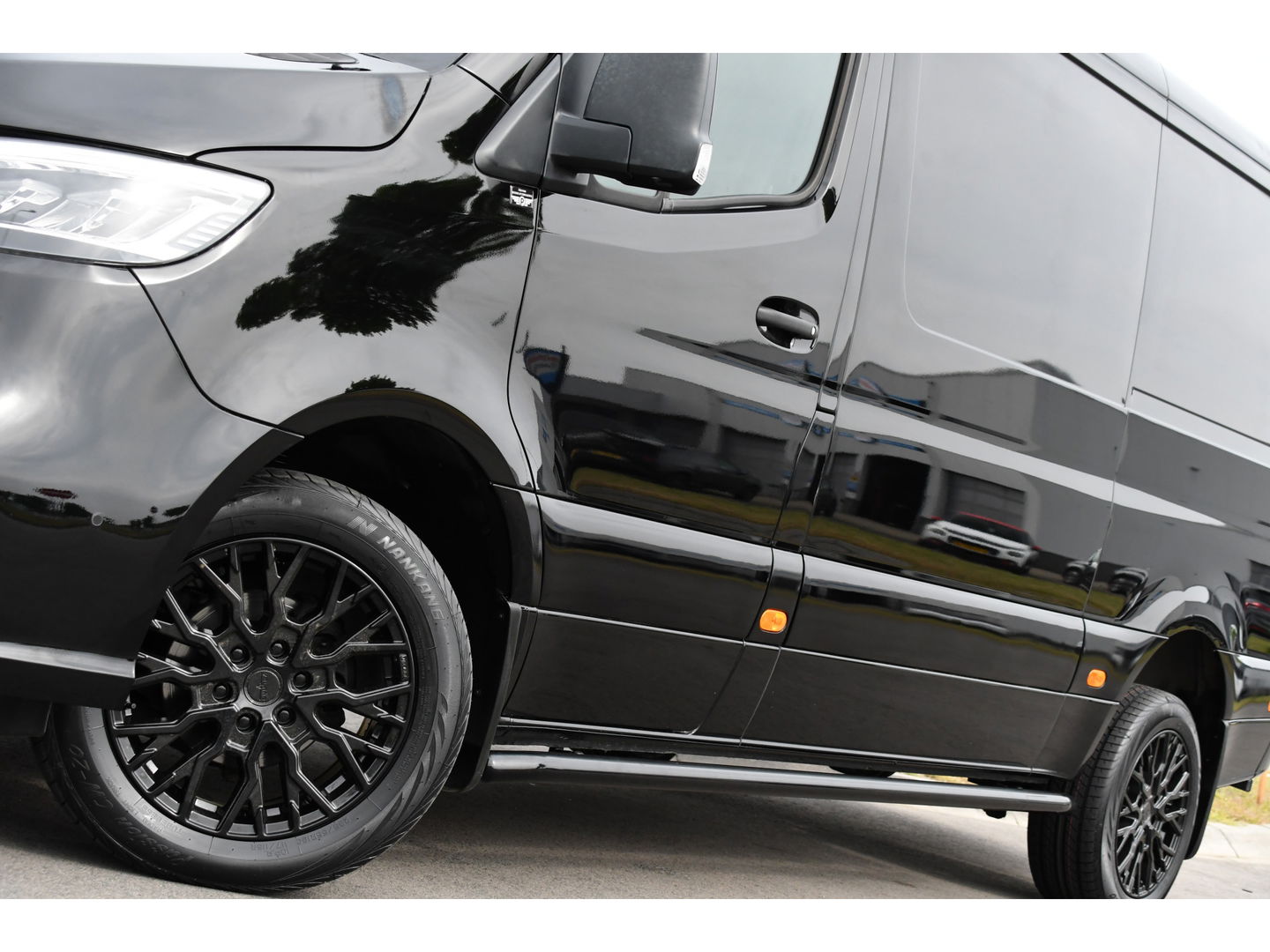 Mercedes-Benz Sprinter 319 3.0 CDI L2H1 AMG Edition Adaptieve Cruise, 360 Camera, LED, Leder, 10,5" Mbux, NAVI, Carplay, Stoelverwarming, BOM VOL!