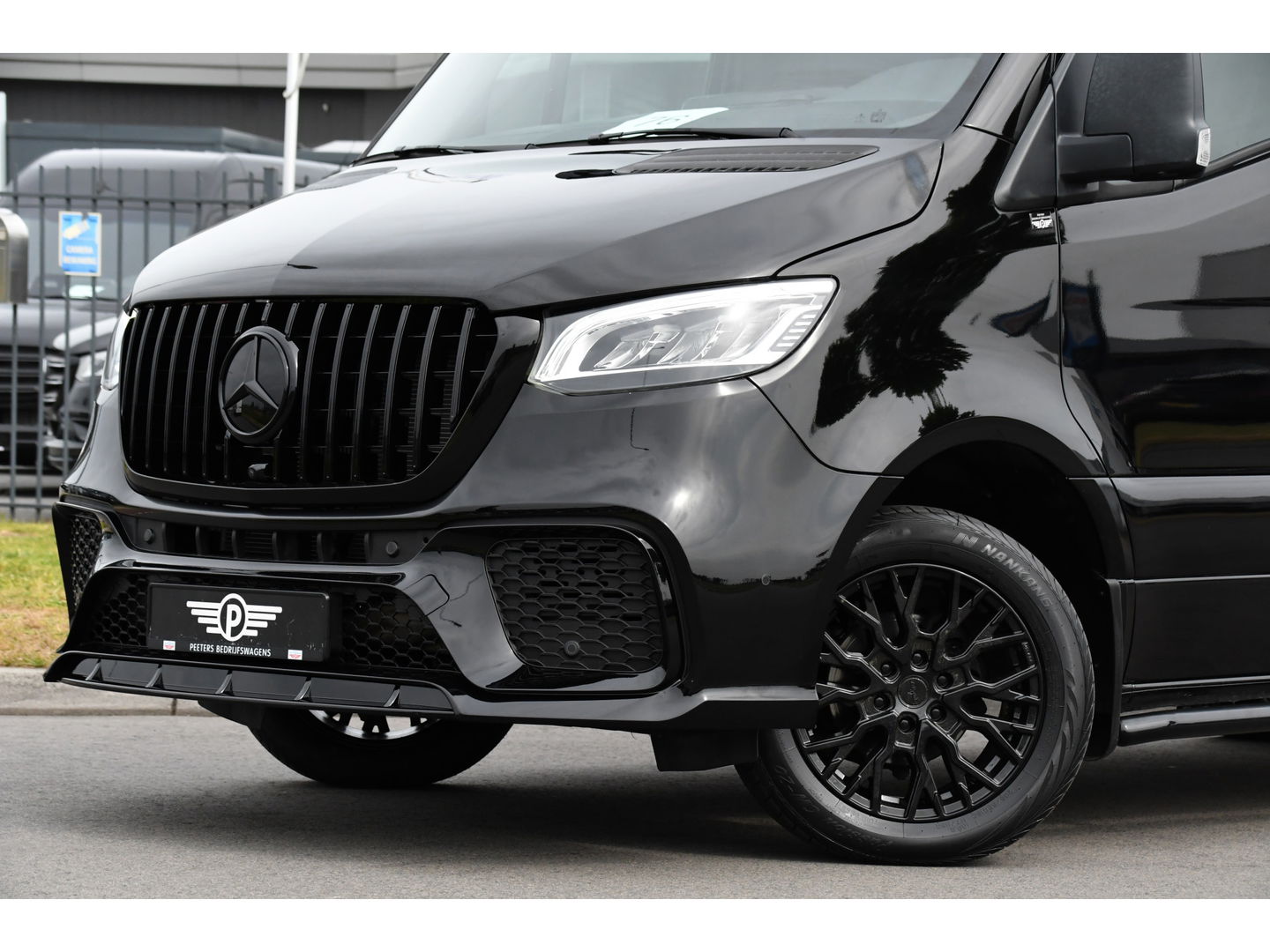 Mercedes-Benz Sprinter 319 3.0 CDI L2H1 AMG Edition Adaptieve Cruise, 360 Camera, LED, Leder, 10,5" Mbux, NAVI, Carplay, Stoelverwarming, BOM VOL!