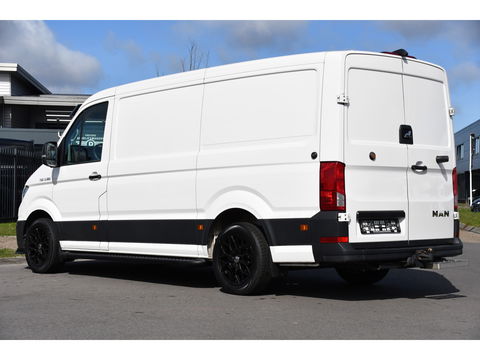 MAN TGE 35 2.0 L3H2 Black & White Edition Adaptieve Cruise, Camera, Carplay, 177PK, LED, Sensoren, Trekhaak, Stoelverwarming, UNIEK!