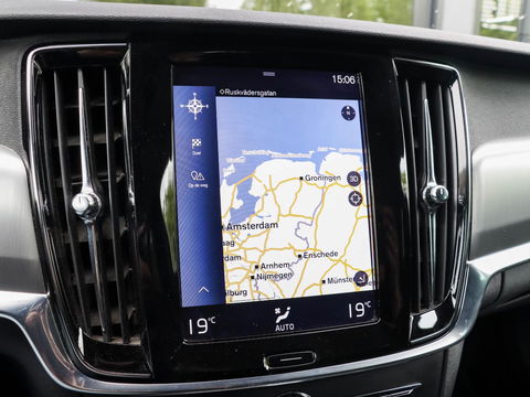 Volvo V90 2.0 D3 Momentum 150PK | Achteruitrijcamera