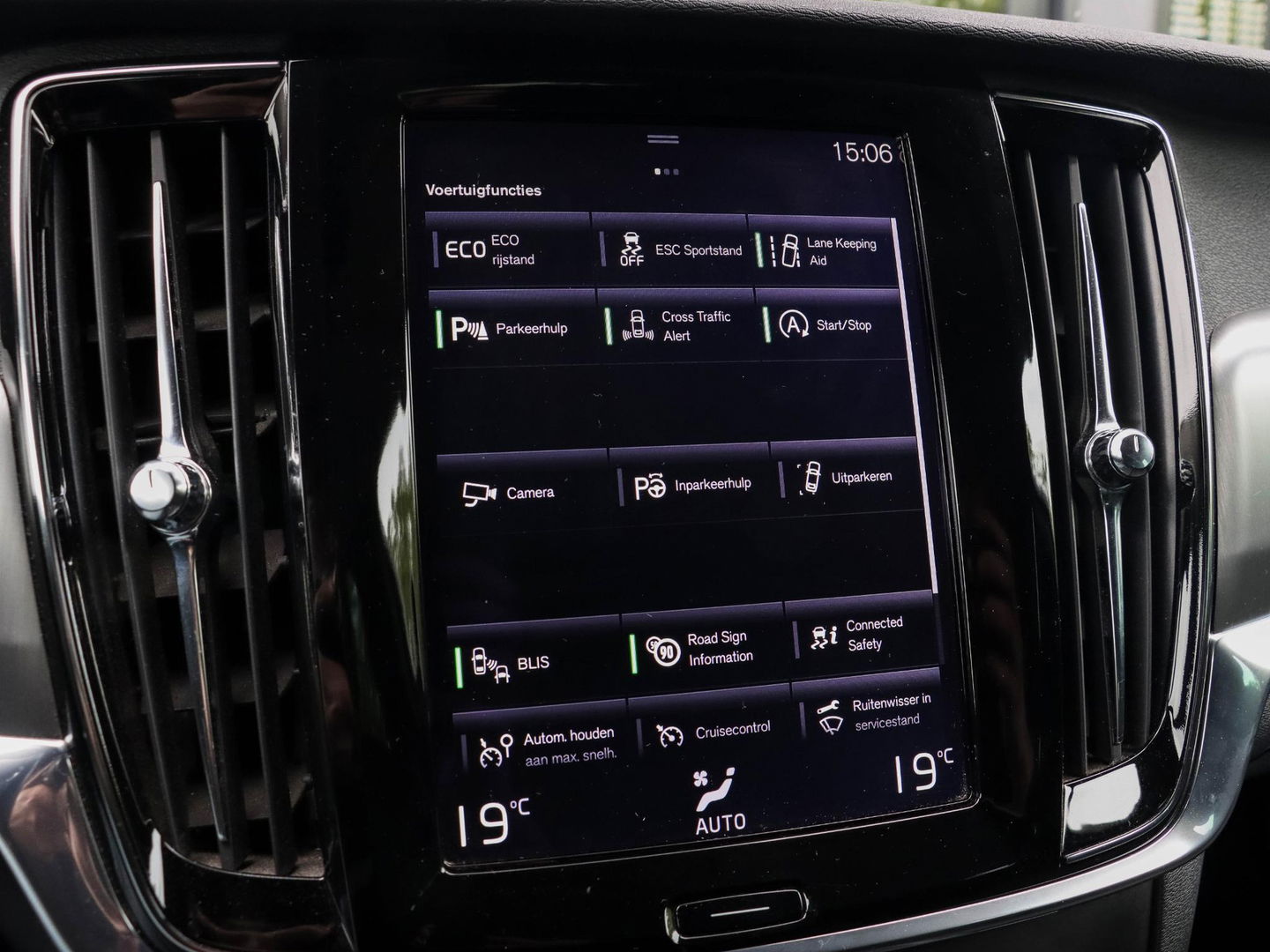 Volvo V90 2.0 D3 Momentum 150PK | Achteruitrijcamera