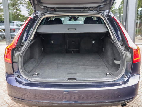 Volvo V90 2.0 D3 Momentum 150PK | Achteruitrijcamera