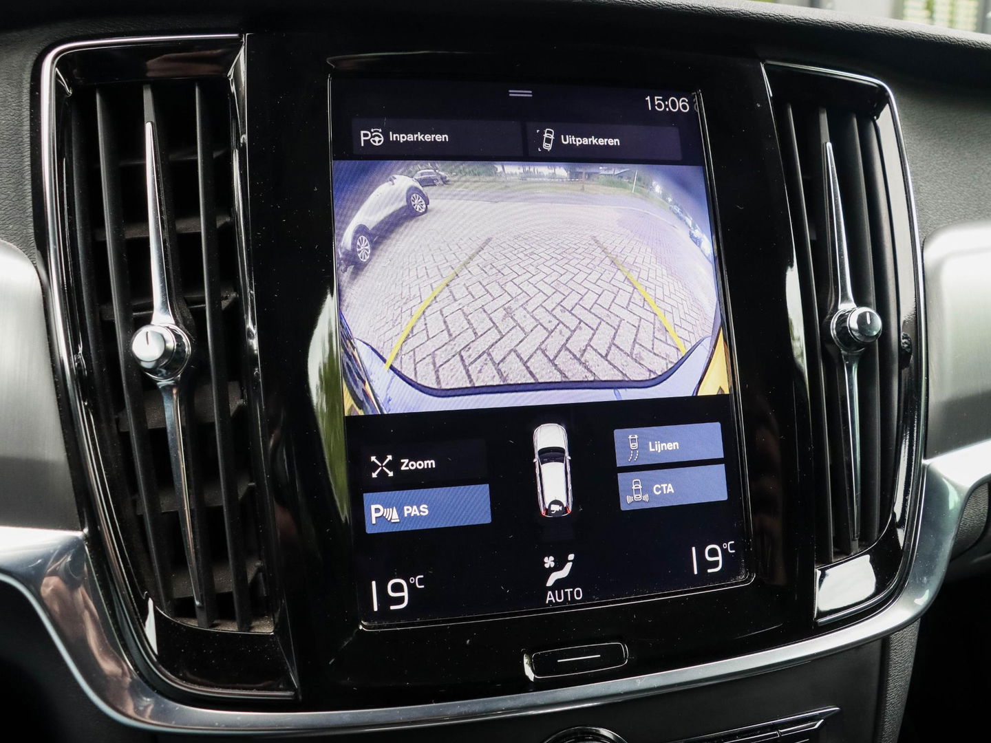 Volvo V90 2.0 D3 Momentum 150PK | Achteruitrijcamera
