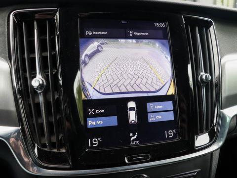 Volvo V90 2.0 D3 Momentum 150PK | Achteruitrijcamera