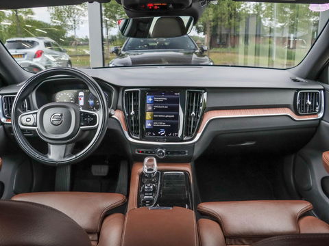 Volvo V60 T6 Recharge AWD Inscription | Elek. trekhaak | Lederen bekleding