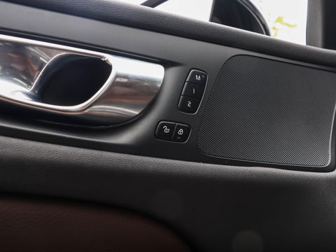 Volvo V60 T6 Recharge AWD Inscription | Elek. trekhaak | Lederen bekleding