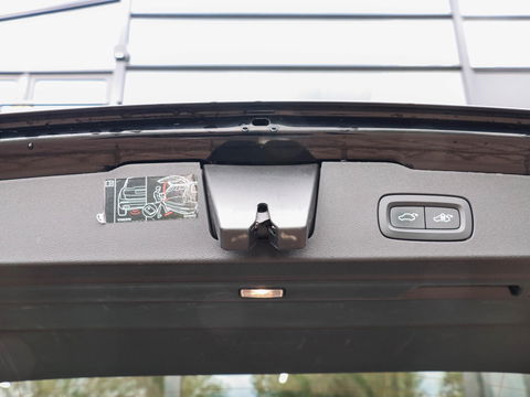 Volvo V60 T6 Recharge AWD Inscription | Elek. trekhaak | Lederen bekleding