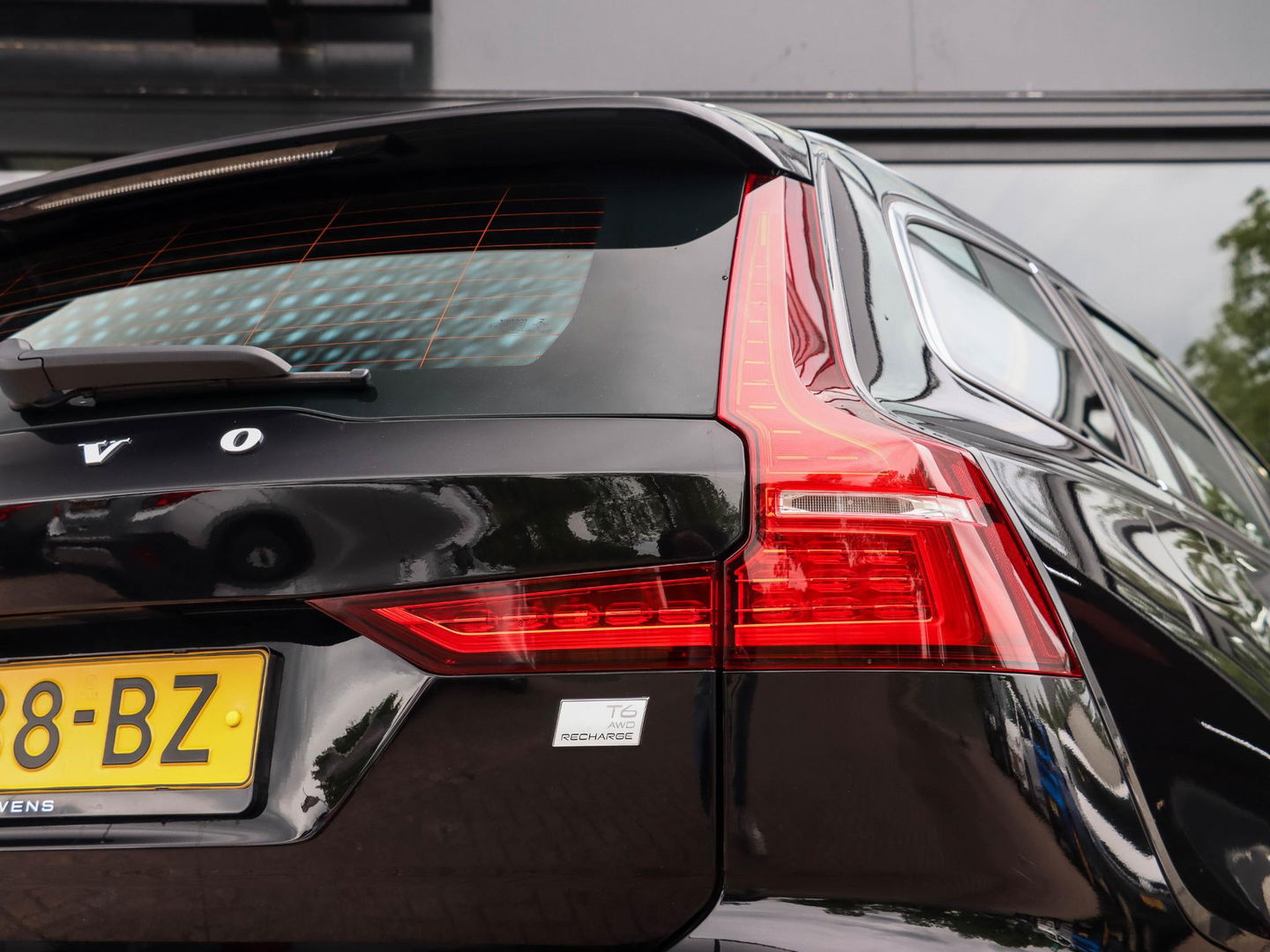 Volvo V60 T6 Recharge AWD Inscription | Elek. trekhaak | Lederen bekleding