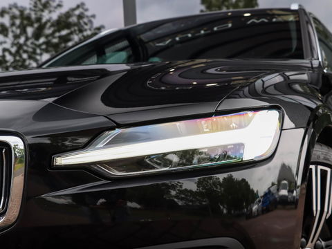 Volvo V60 T6 Recharge AWD Inscription | Elek. trekhaak | Lederen bekleding