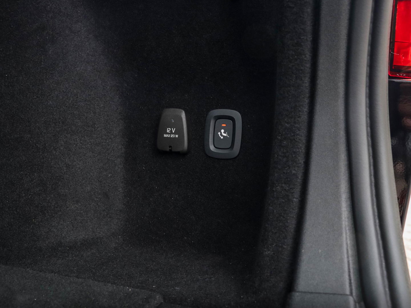 Volvo V60 T6 Recharge AWD Inscription | Elek. trekhaak | Lederen bekleding