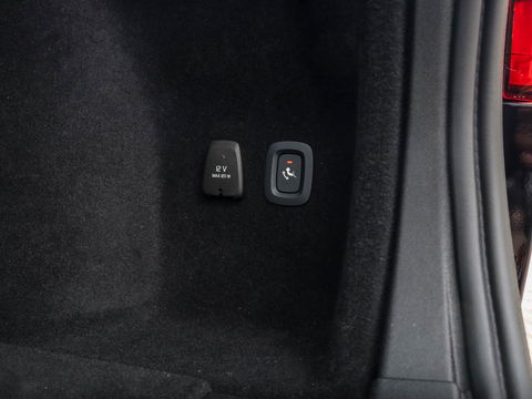 Volvo V60 T6 Recharge AWD Inscription | Elek. trekhaak | Lederen bekleding