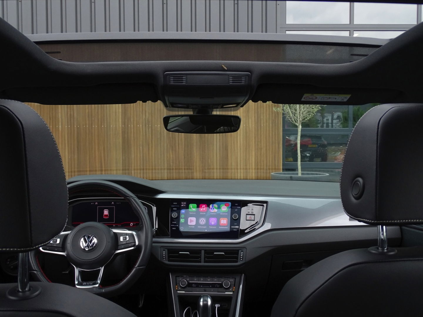 Volkswagen Polo 2.0 TSI GTI 200PK DSG automaat / RNS / LED