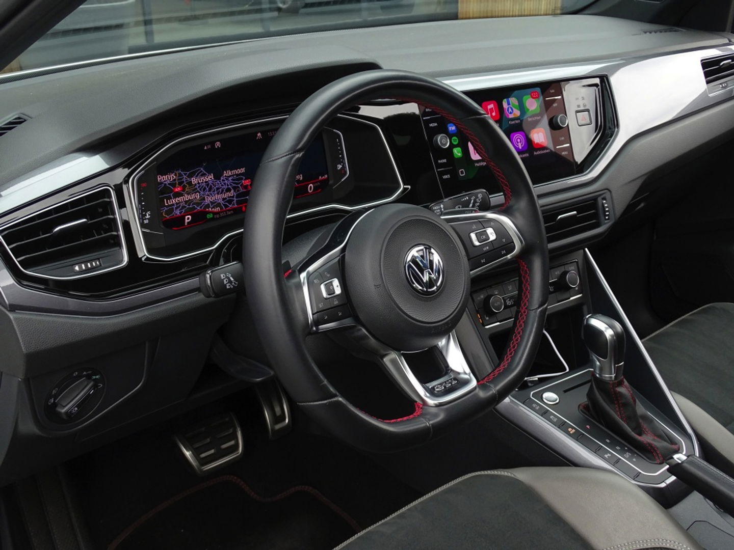 Volkswagen Polo 2.0 TSI GTI 200PK DSG automaat / RNS / LED