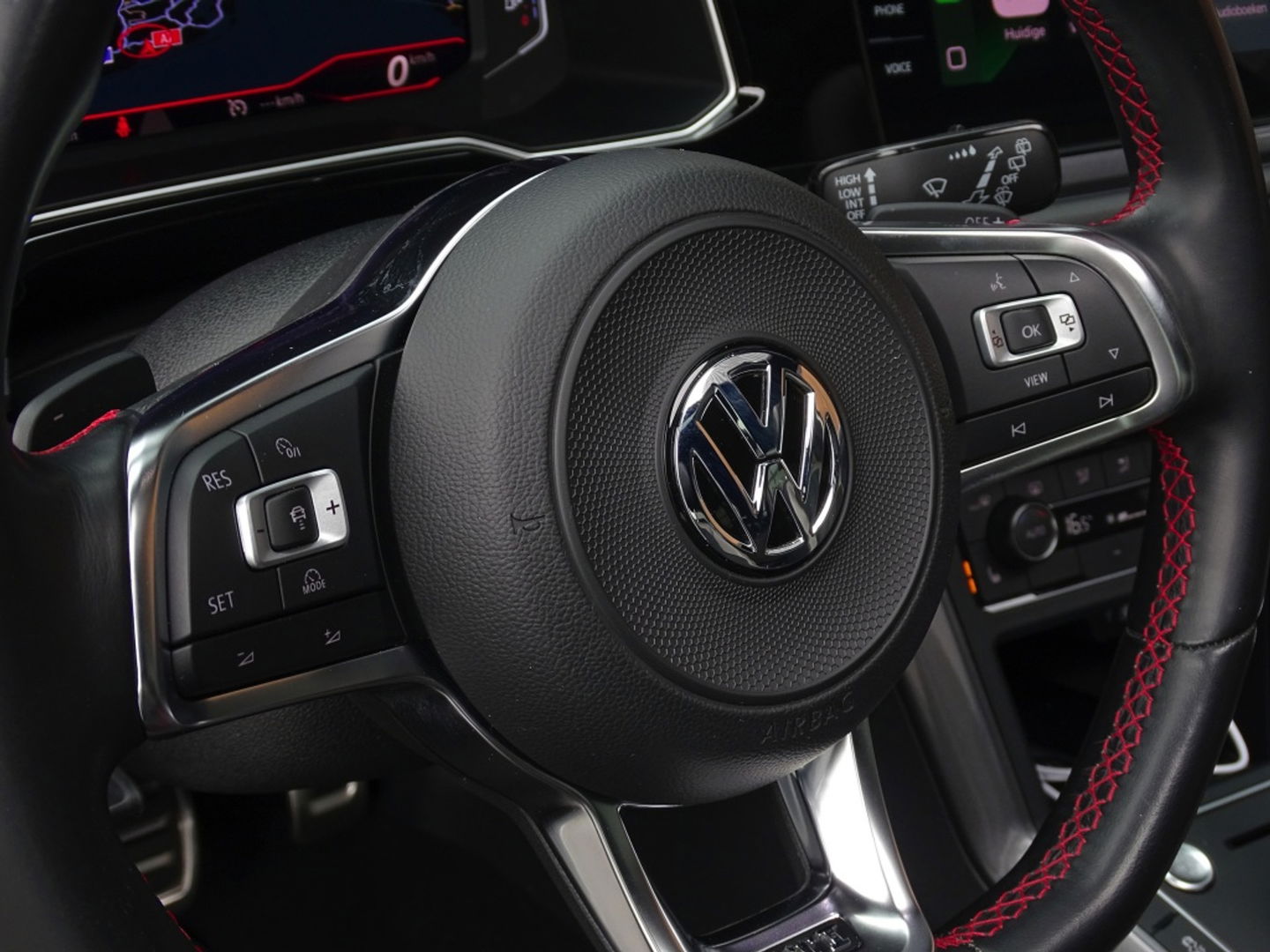 Volkswagen Polo 2.0 TSI GTI 200PK DSG automaat / RNS / LED
