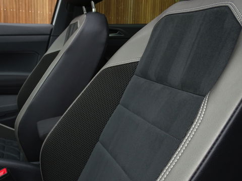 Volkswagen Polo 2.0 TSI GTI 200PK DSG automaat / RNS / LED