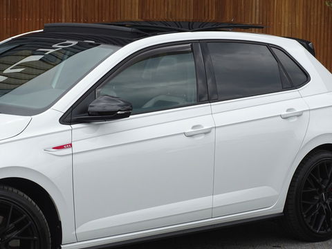 Volkswagen Polo 2.0 TSI GTI 200PK DSG automaat / RNS / LED