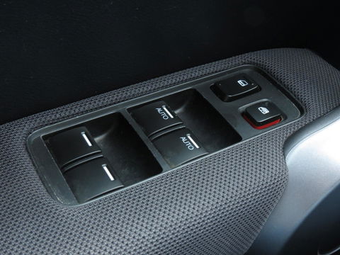 Honda CR-V 2.0i AWD Elegance AUTOMAAT | TREKHAAK | NAVI | CLIMA-AIRCO | CRUISE CONTROL | PARKEERSENSORS |