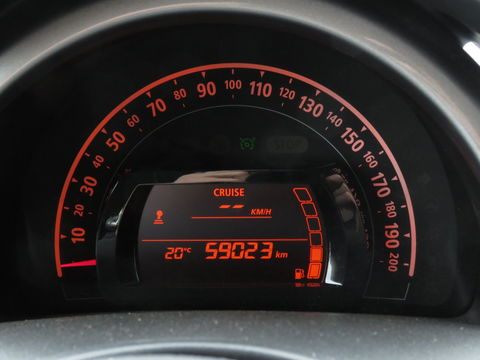 Renault Twingo 1.0 SCe Limited | AIRCO | CRUISE CONTROL | MICHELIN BANDEN | DAB | PARKEERSENSORS |