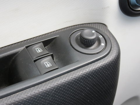 Renault Twingo 1.0 SCe Limited | AIRCO | CRUISE CONTROL | MICHELIN BANDEN | DAB | PARKEERSENSORS |