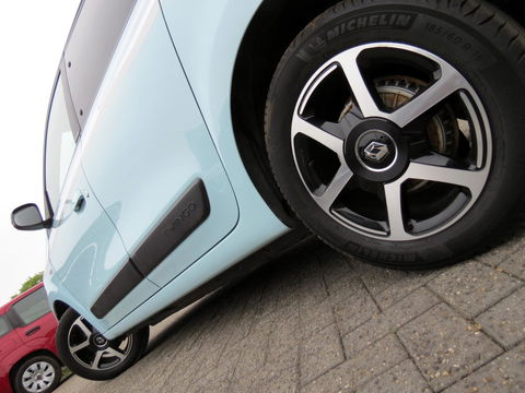 Renault Twingo 1.0 SCe Limited | AIRCO | CRUISE CONTROL | MICHELIN BANDEN | DAB | PARKEERSENSORS |