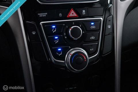 Hyundai i30 Wagon 1.6 GDI 120 pk | Trekhaak | Clima | Cruise | Stuurwielverwarming | All seasons | Nieuwe APK |