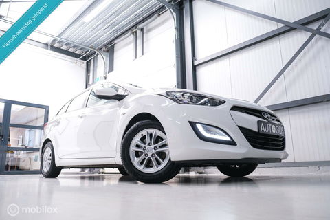 Hyundai i30 Wagon 1.6 GDI 120 pk | Trekhaak | Clima | Cruise | Stuurwielverwarming | All seasons | Nieuwe APK |