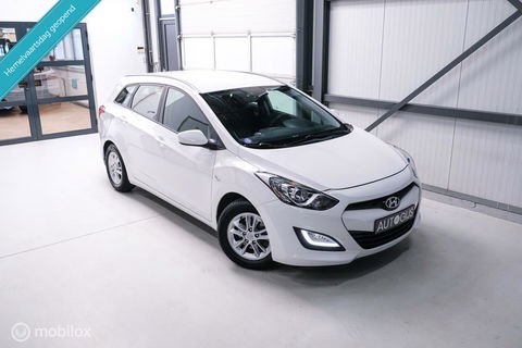 Hyundai i30 Wagon 1.6 GDI 120 pk | Trekhaak | Clima | Cruise | Stuurwielverwarming | All seasons | Nieuwe APK |