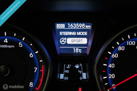 Hyundai i30 Wagon 1.6 GDI 120 pk | Trekhaak | Clima | Cruise | Stuurwielverwarming | All seasons | Nieuwe APK |